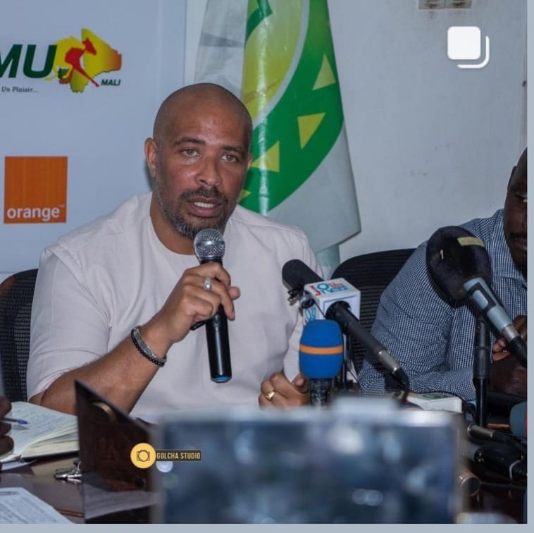 Scène surréaliste entre le sélectionneur du Mali et un journaliste